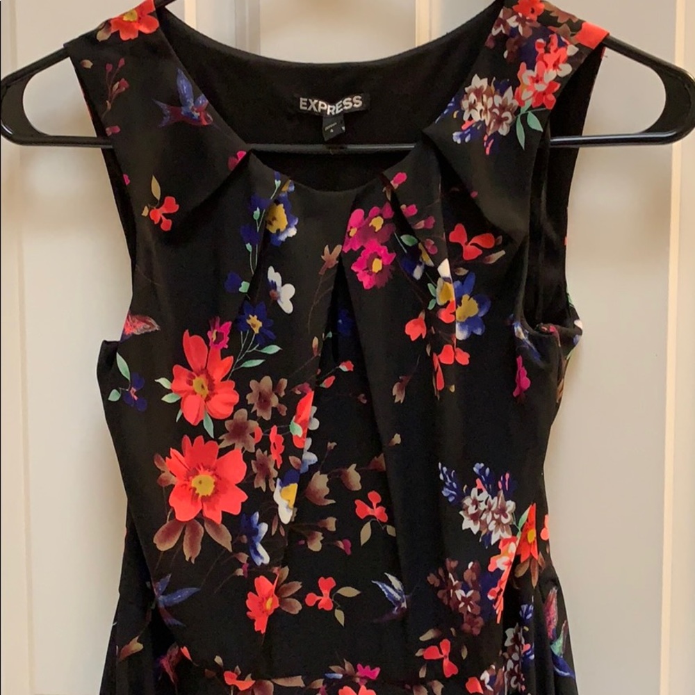 Dress - Picture 5 of 6